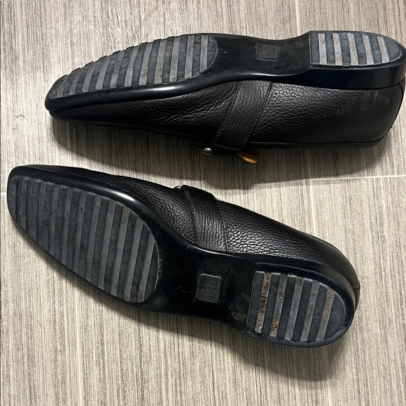 Gucci Dark Brown Leather Loafers with Red and Green Accents